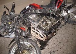 Иномарка столкнулась с мотоциклом на площади Маркина: пассажирка байка ранена