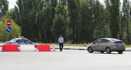 Нижегородские водители пытаются проехать по закрытому Мызинскому мосту (ФОТО)