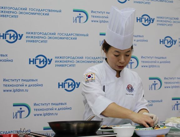 Корейские повара научили нижегородских студентов готовить национальные блюда (ФОТО) - фото 58