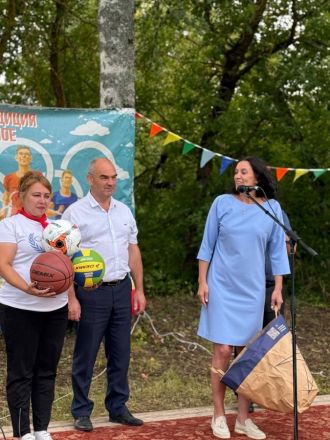 Депутат Гриневич открыла обещанную детскую спортплощадку в Гагинском округе - фото 5