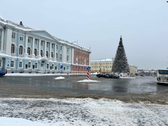 Утонули в сугробах: фоторепортаж с улиц Нижнего Новгорода после снежного апокалипсиса - фото 32