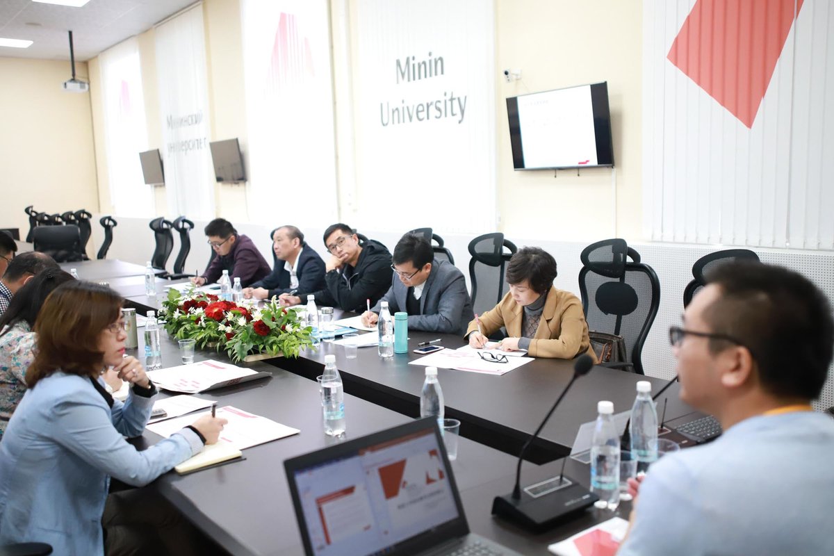 Преподаватели из Хуайнаньского педагогического университета прошли курсы повышения квалификации в Мининском университете - фото 1