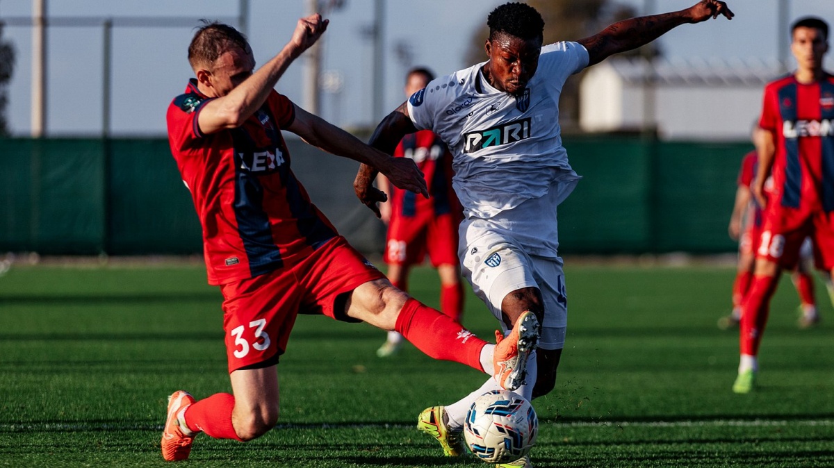 &laquo;Пари Нижний Новгород&raquo; сыграл вничью с красноярским &laquo;Енисеем&raquo; - фото 1