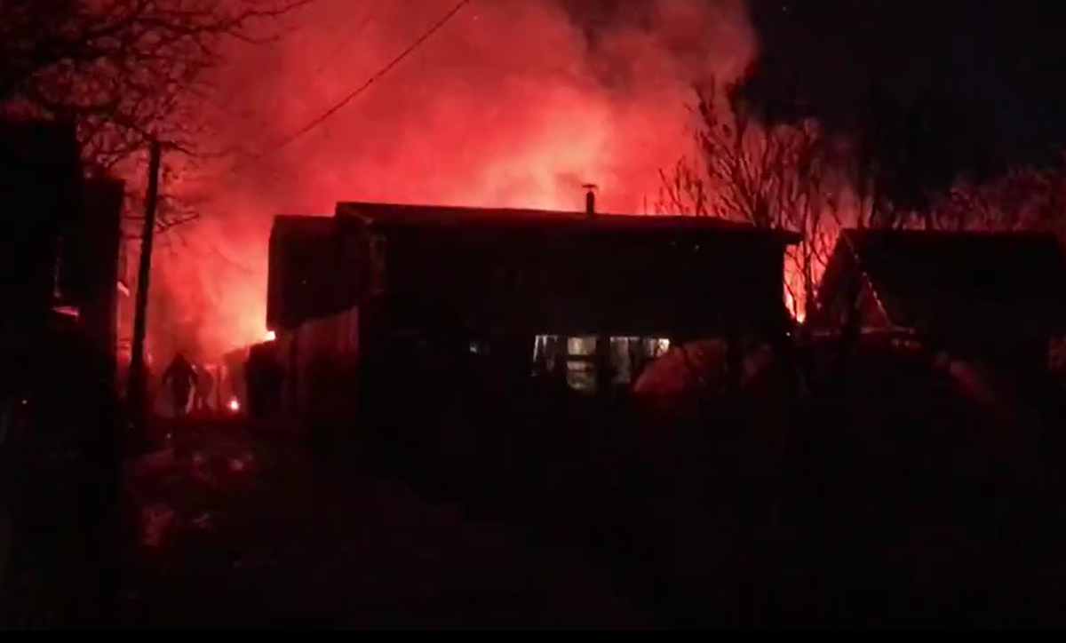 Два дачных домика сгорели в Кстовском районе