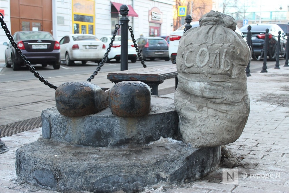 Галоши, ложка, объявление: памятники каким предметам установили в Нижнем Новгороде - фото 1