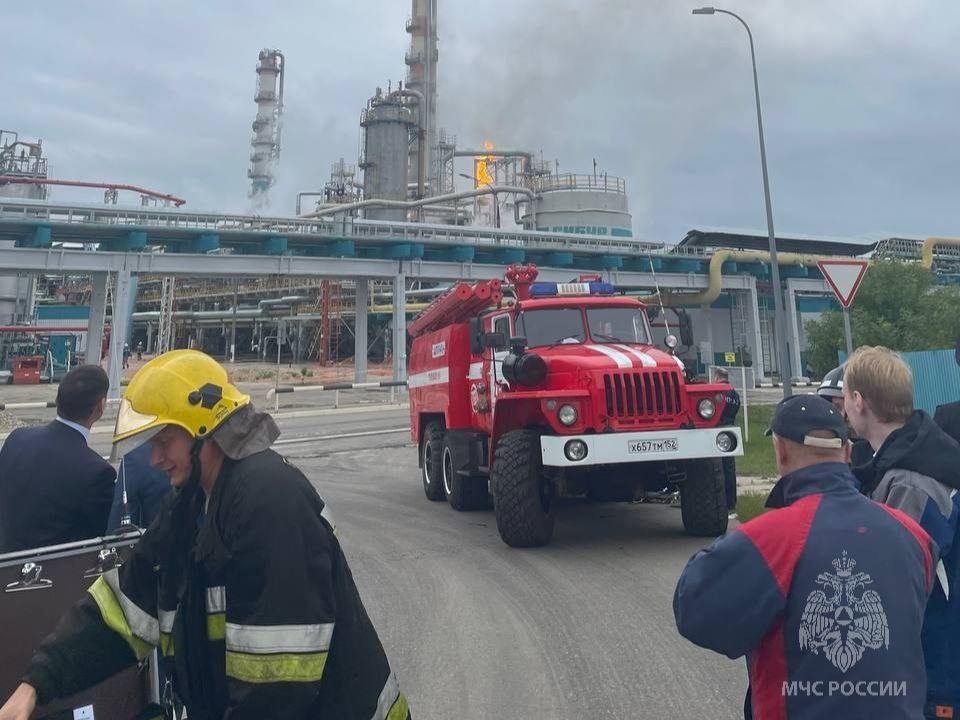 Персонал эвакуирован с производства &laquo;Сибур-Нефтехима&raquo; из-за пожара - фото 1