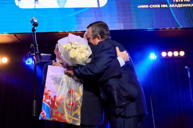 Премия &laquo;Искусство исцелять&raquo;: как награждали лучших врачей в Нижнем Новгороде &mdash; репортаж. Часть 1 - фото 22