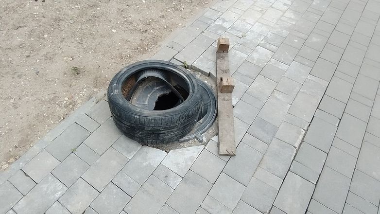 Детская площадка в обновляемом Гордеевском сквере пострадала от вандалов - фото 4
