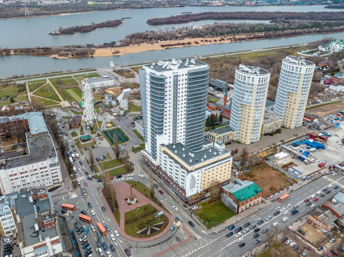 Вид на Волгу открывается из 25-этажной новостройки на Сенной в Нижнем Новгороде