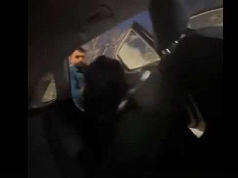 Нижегородский таксист выкинул девушку из машины в новогоднюю ночь  - фото 1