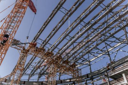 Металлоконструкции нижегородской Ледовой арены смонтированы на 53%