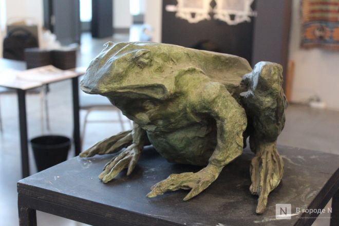 Фоторепортаж: выставка &laquo;АРТ МИР &mdash; 2026&raquo; открылась в Нижнем Новгороде - фото 156