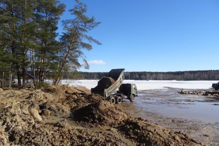 На Горьковском море незаконно добывали песок (ФОТО) - фото 1