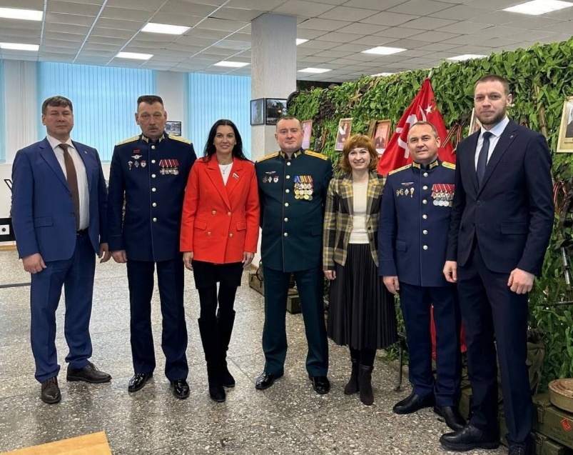 Депутат Гриневич поздравила нижегородцев с Днем защитника Отечества - фото 1