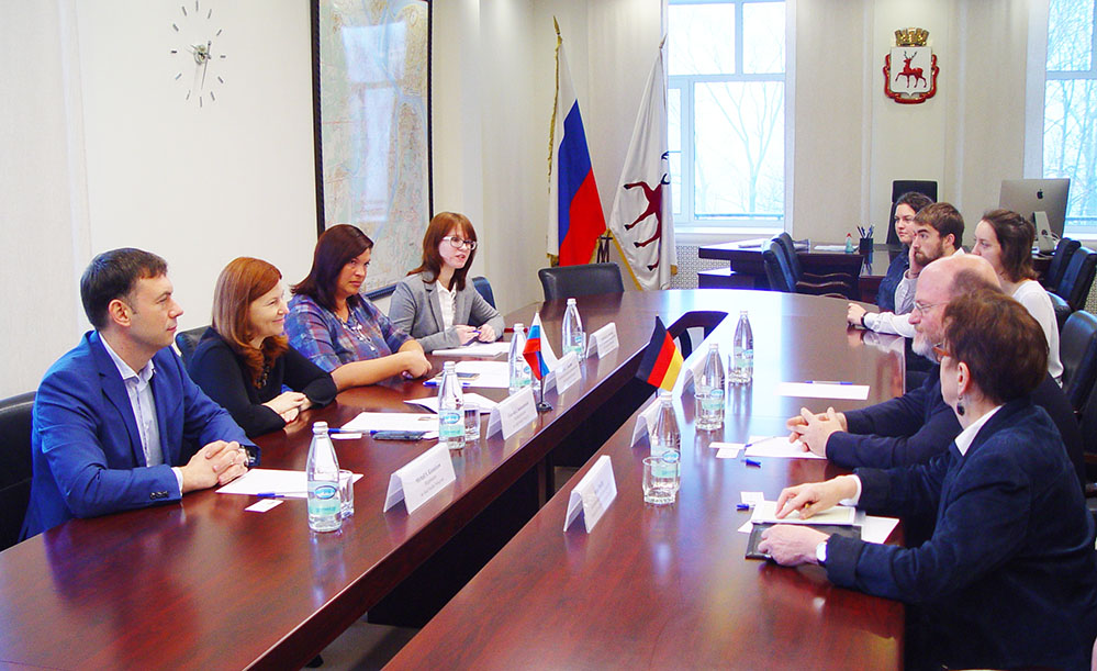 Слесарь ремонтник оборудования. Фасовщик. Слесарь ремонтник оборудования. Новгород опыт работа. Новгород опыт работа.