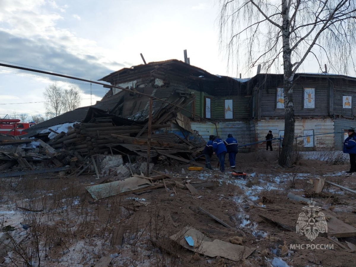 Взрыв газа произошел в расселенном доме с ломбардом в Лукояновском районе