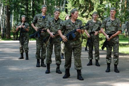 Елизавета Солонченко пообещала выделить территорию нижегородскому лагерю &laquo;Хочу стать десантником&raquo; (ФОТО)