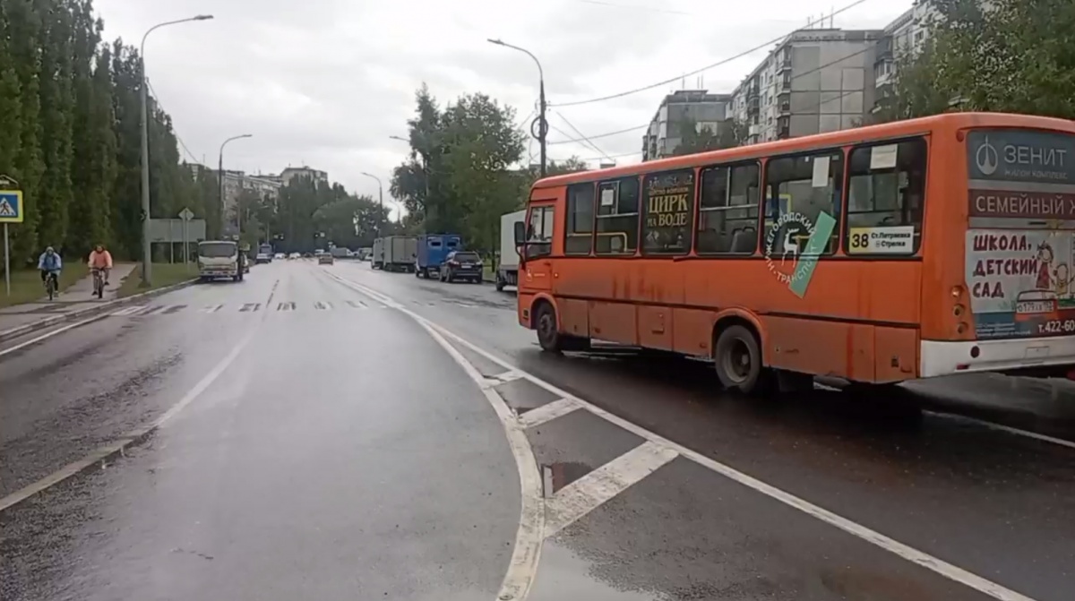 Девушку госпитализировали после падения в нижегородском автобусе - фото 1