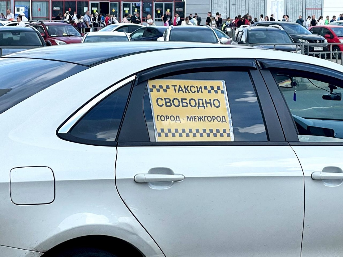 Троих таксистов-мигрантов выдворят из Нижнего Новгорода за нарушения - фото 1