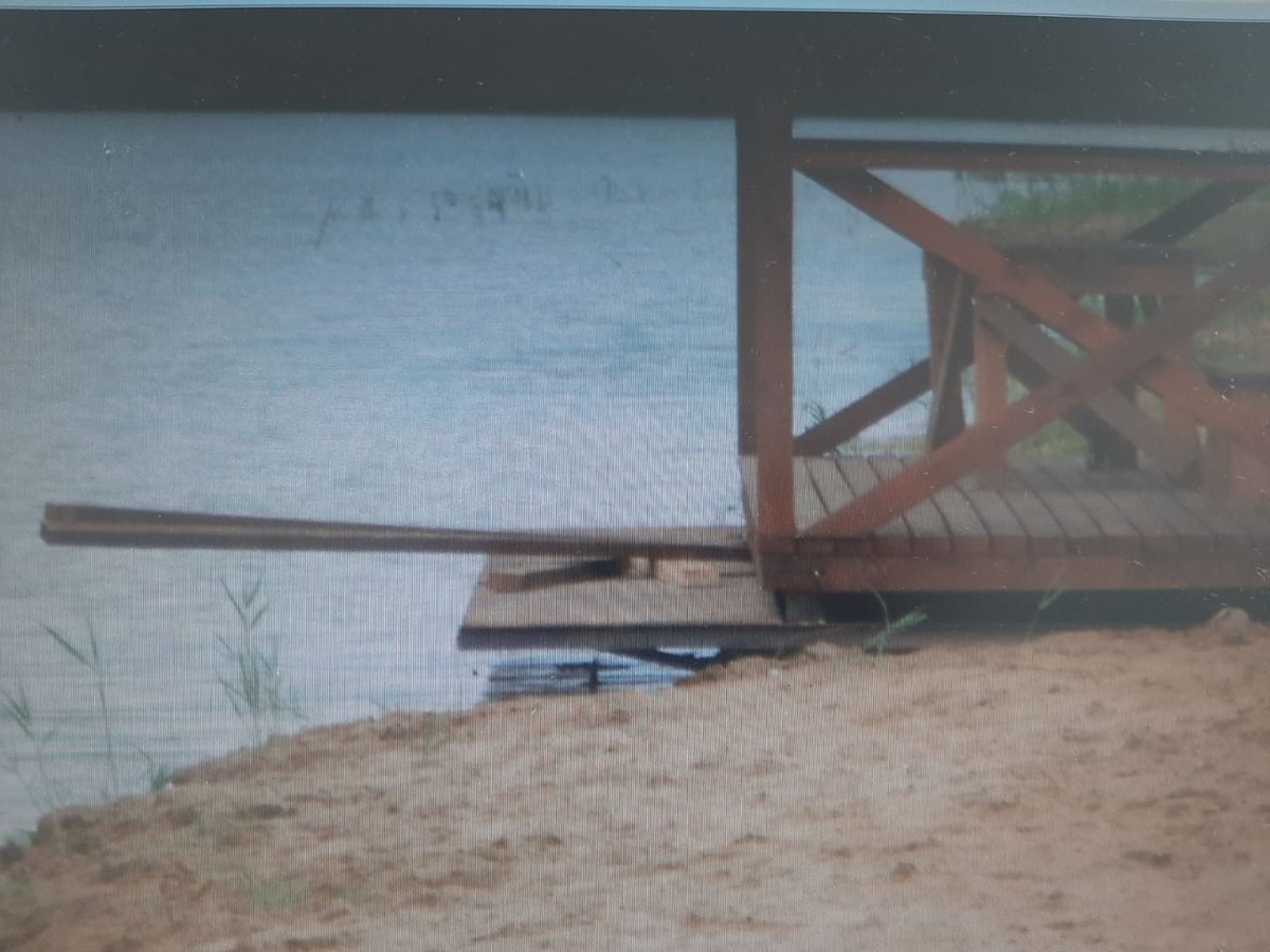 Прокуратура нашла нелегальных застройщиков памятника природы &mdash; Юрасовского озера - фото 1