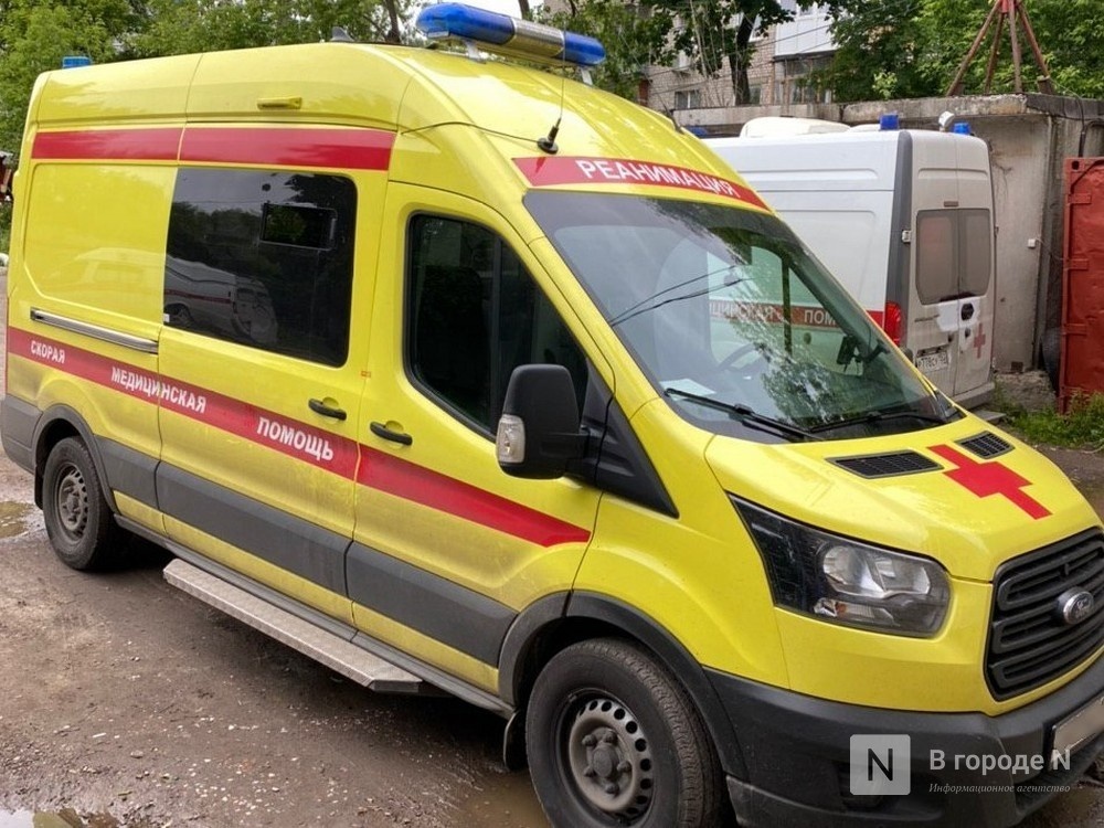 Три человека пострадали при столкновении легковушки с КамАЗом в Чкаловском районе