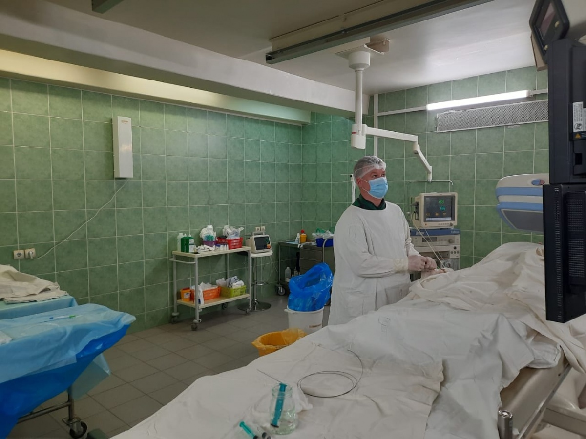 Хирурги нижегородской больницы №5 начали проводить операции по механическому удалению тромбов
