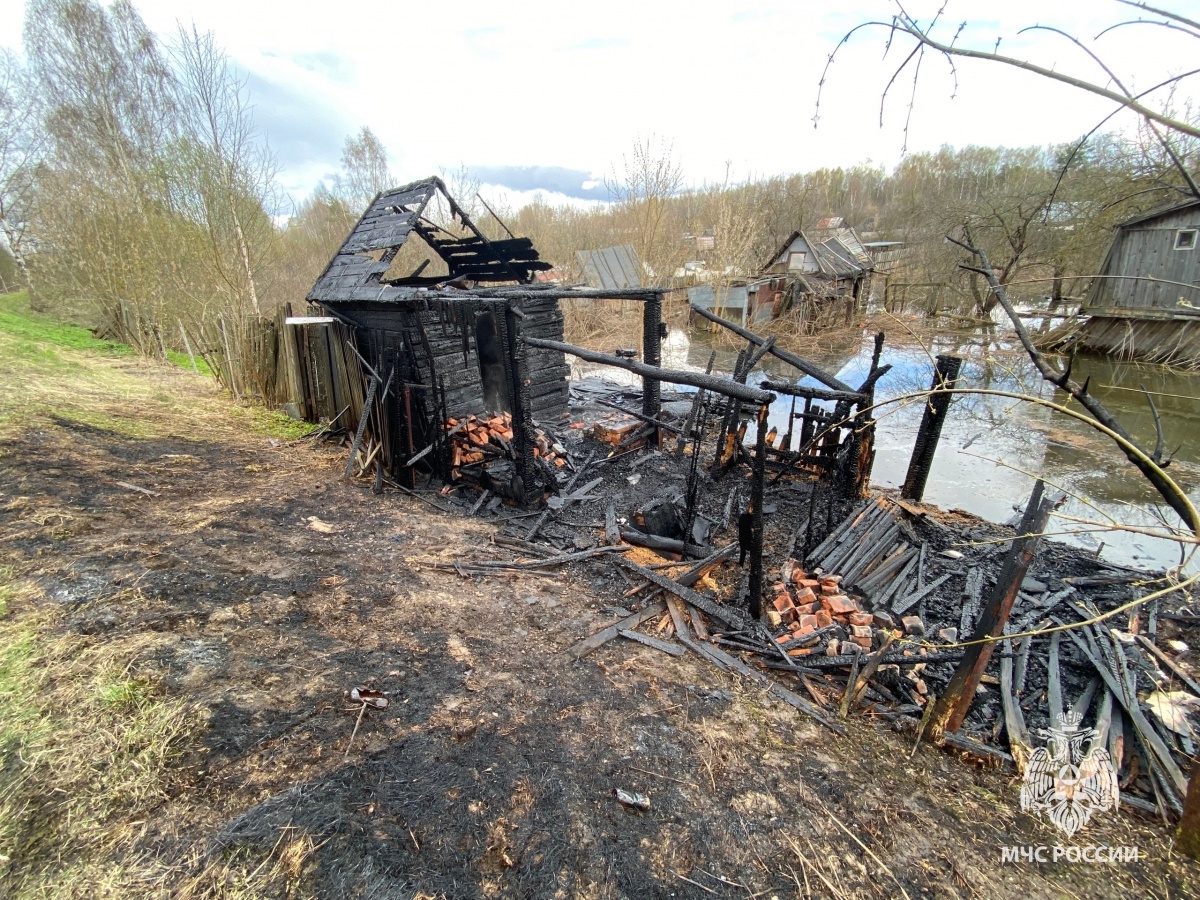 Устроил четыре пожара: поджигателя заброшек ищут в Нижегородской области - фото 1