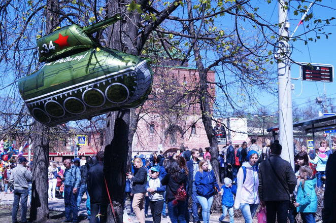 30 тысяч человек приняли участие в акции &laquo;Бессмертный полк&raquo; в Нижнем Новгороде - фото 7