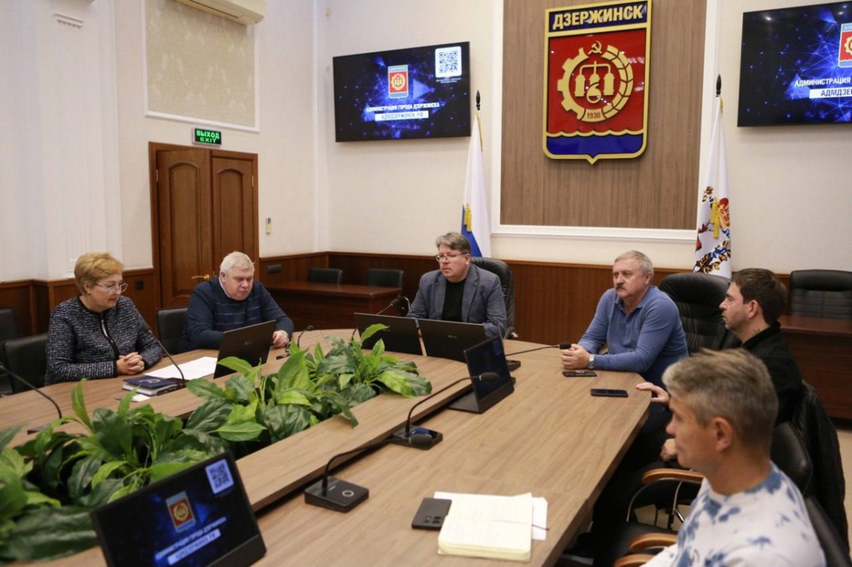 Замглавы Дзержинска рассказал о старте отопительного сезона в городе - фото 1