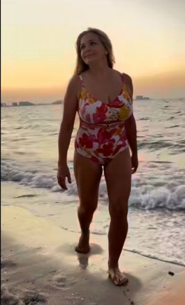Нижегородская актриса Ирина Пегова опубликовала фото в купальнике без фильтров - фото 3