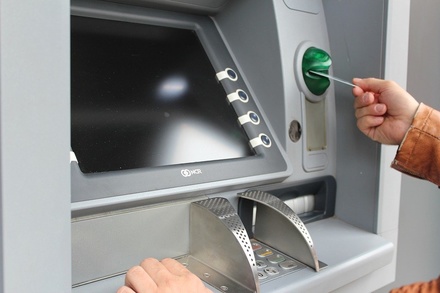 Как понять, что банкомат безопасен: инструкция