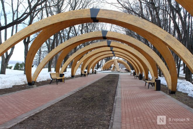 Трещит по швам: как выглядит центр Нижнего Новгорода после аномальной зимы — фоторепортаж - фото 84