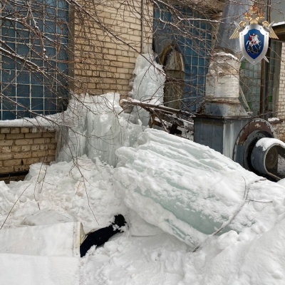 Инспекция труда расследует гибель 56-летнего нижегородца под ледяной глыбой - фото 1