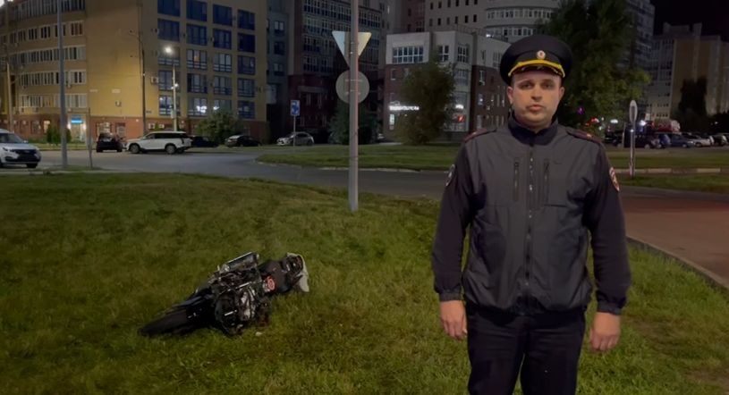 Мотоциклист погиб при наезде на ограждение в Нижнем Новгороде - фото 1