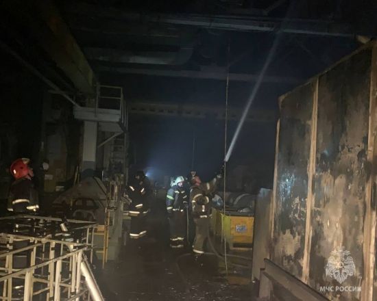 Опубликованы фото с места взрыва и пожара на заводе в Заволжье - фото 3