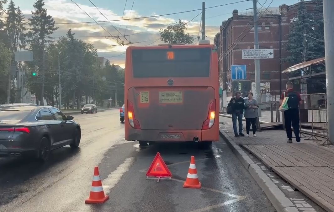 Пенсионерку увезли на скорой помощи после поездки в нижегородском автобусе - фото 1