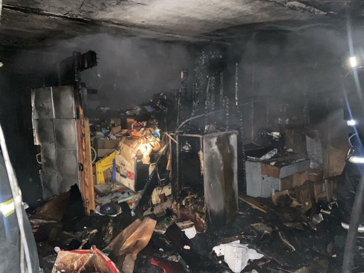 Около 40 человек эвакуировали из-за пожара в доме в Канавинском районе - фото 1