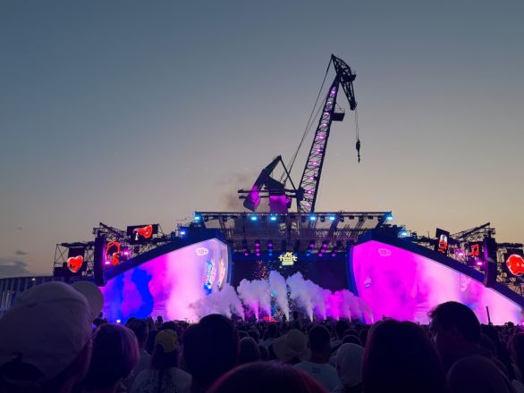 Первый, мощный, грандиозный: как прошел VK Fest в Нижнем Новгороде — репортаж - фото 67