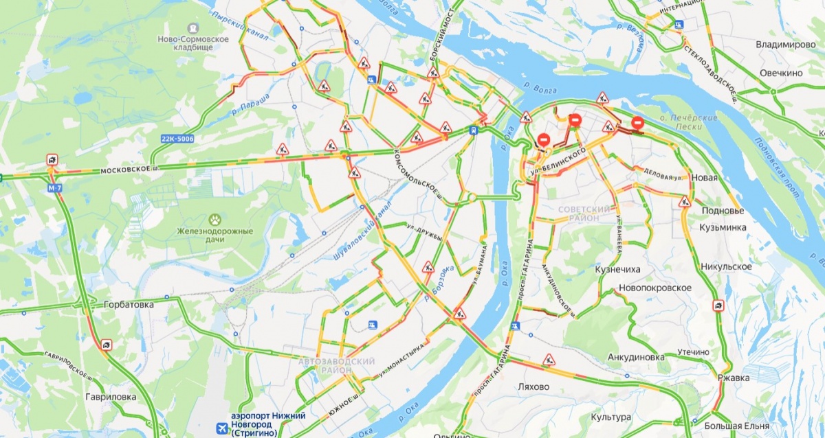 8 баллов: нижегородцы застряли в огромных пробках из-за дождей - фото 1