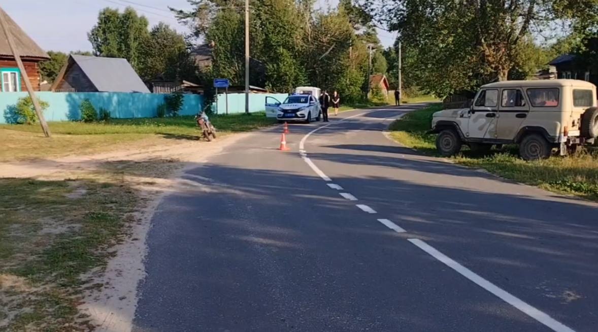 Автомобиль сбил двух подростков на мотоцикле в Нижегородской области - фото 1