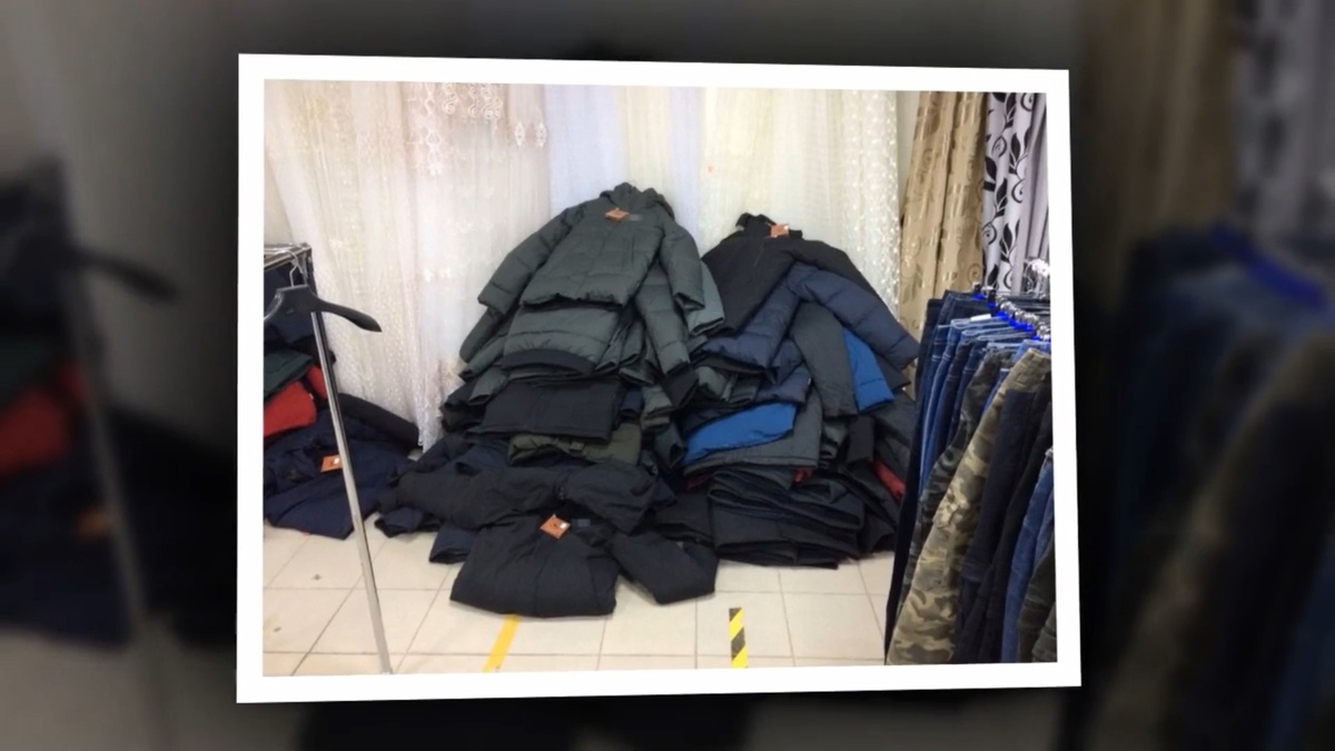 Почти тысячу единиц контрафактной одежды изъяли в Дзержинске - фото 1