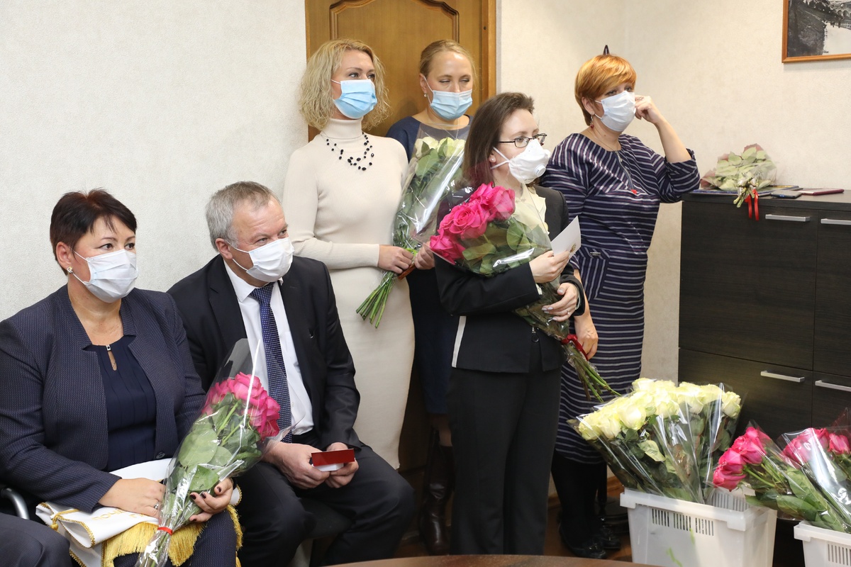 Нижегородских врачей наградили за борьбу с COVID-19 - фото 1