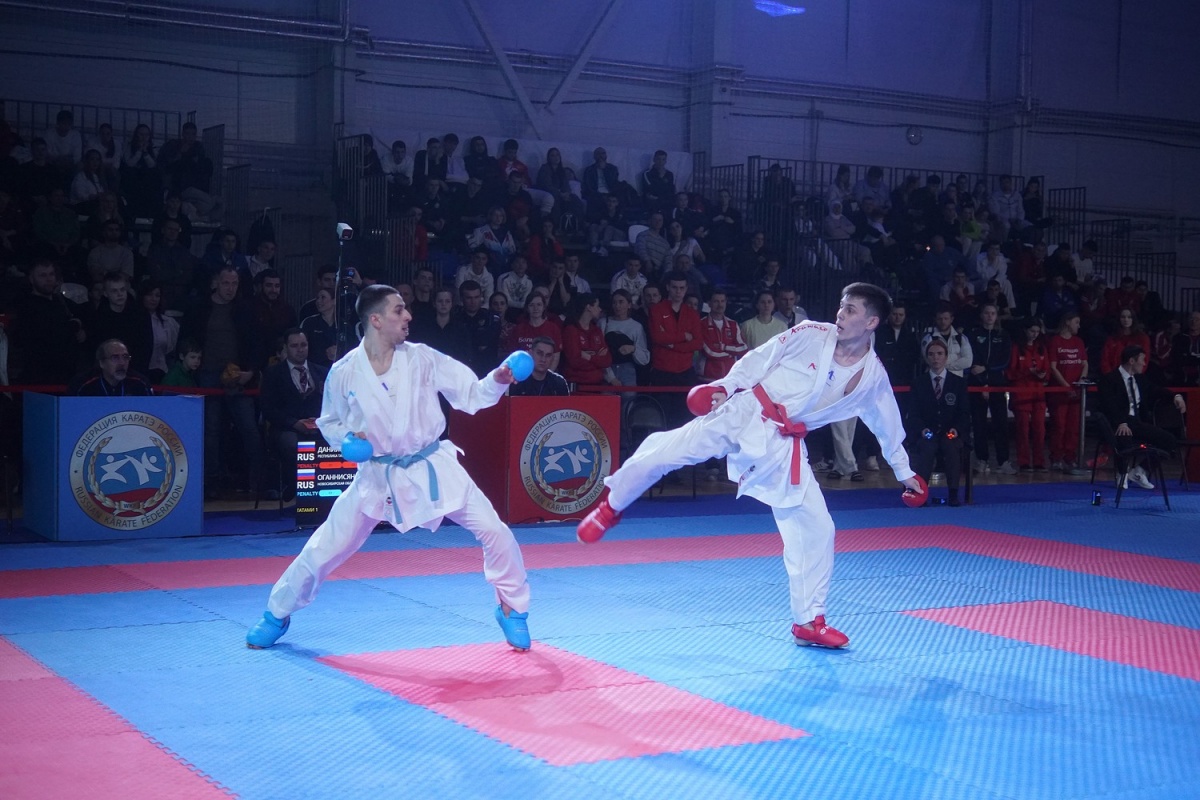 Спортсмены из 39 регионов боролись за Кубок России по карате в Нижнем Новгороде - фото 1
