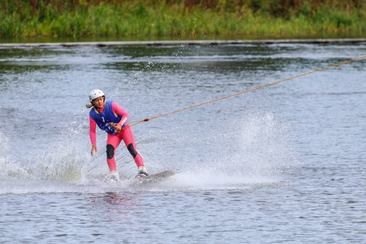 В Дзержинске прошел этап Кубка России по вейкбордингу на Святом озере - фото 1