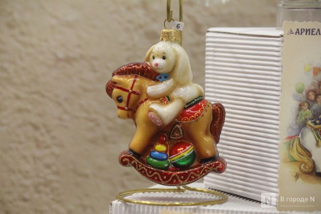 Волшебство из стекла: фоторепортаж с фабрики елочных игрушек в Нижнем Новгороде - фото 145