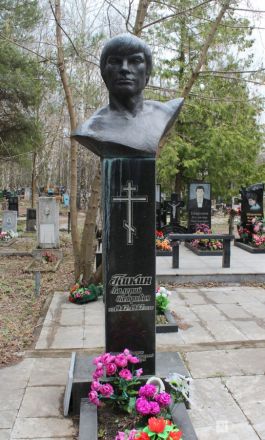 Короли преступного мира: показываем, как выглядят могилы нижегородских бандитов - фото 8